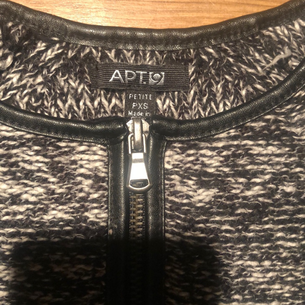 Sweater jacket - Picture 4 of 6